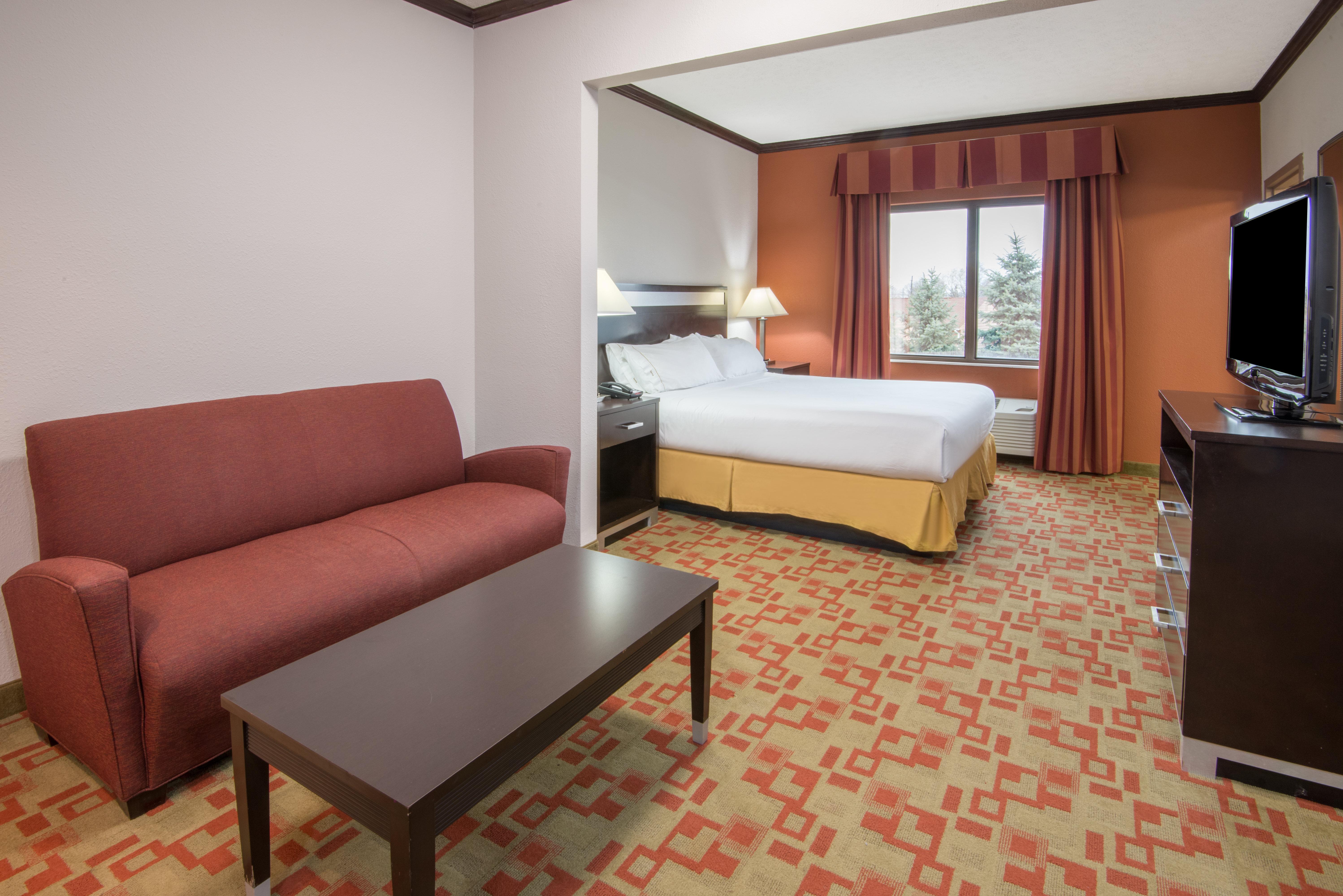 Holiday Inn Express Cleveland Airport - Brook Park By Ihg Exteriör bild