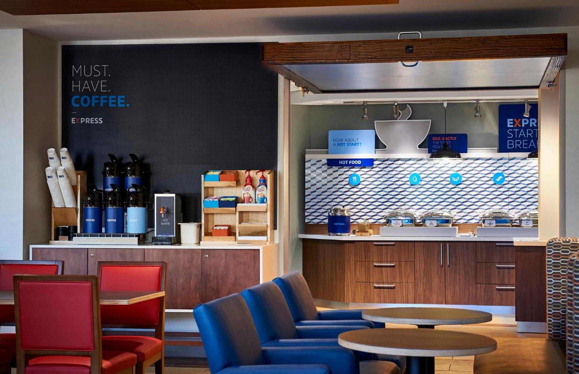 Holiday Inn Express Cleveland Airport - Brook Park By Ihg Exteriör bild