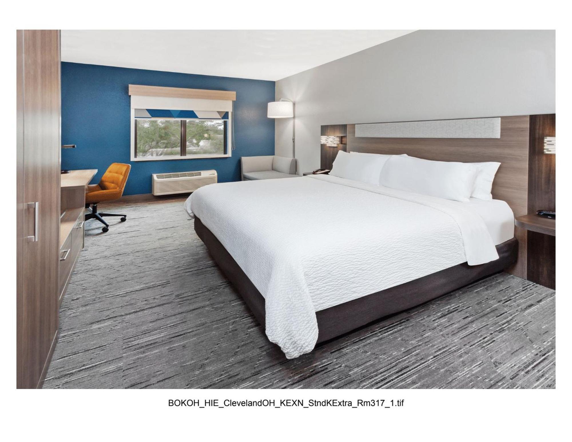 Holiday Inn Express Cleveland Airport - Brook Park By Ihg Exteriör bild