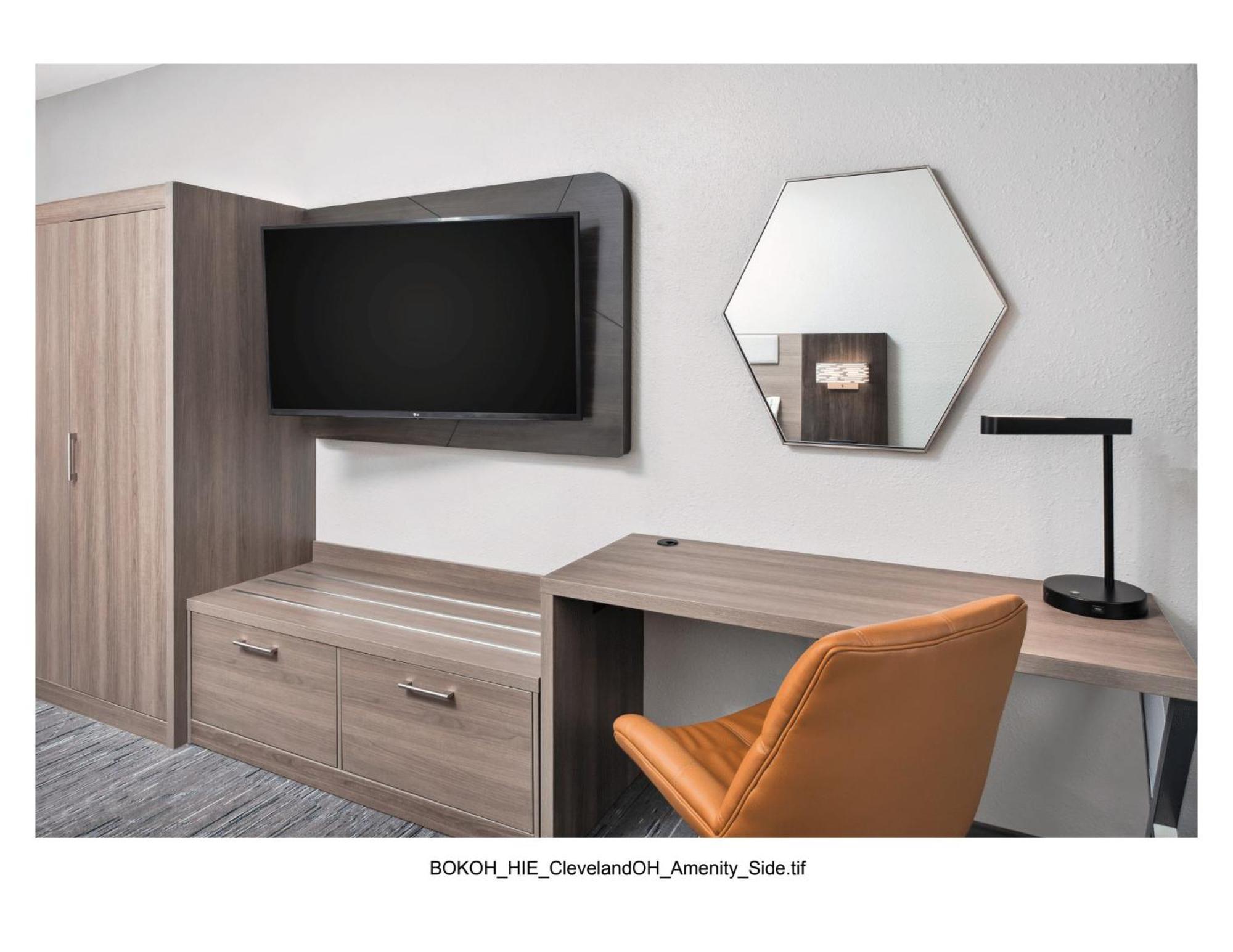 Holiday Inn Express Cleveland Airport - Brook Park By Ihg Exteriör bild
